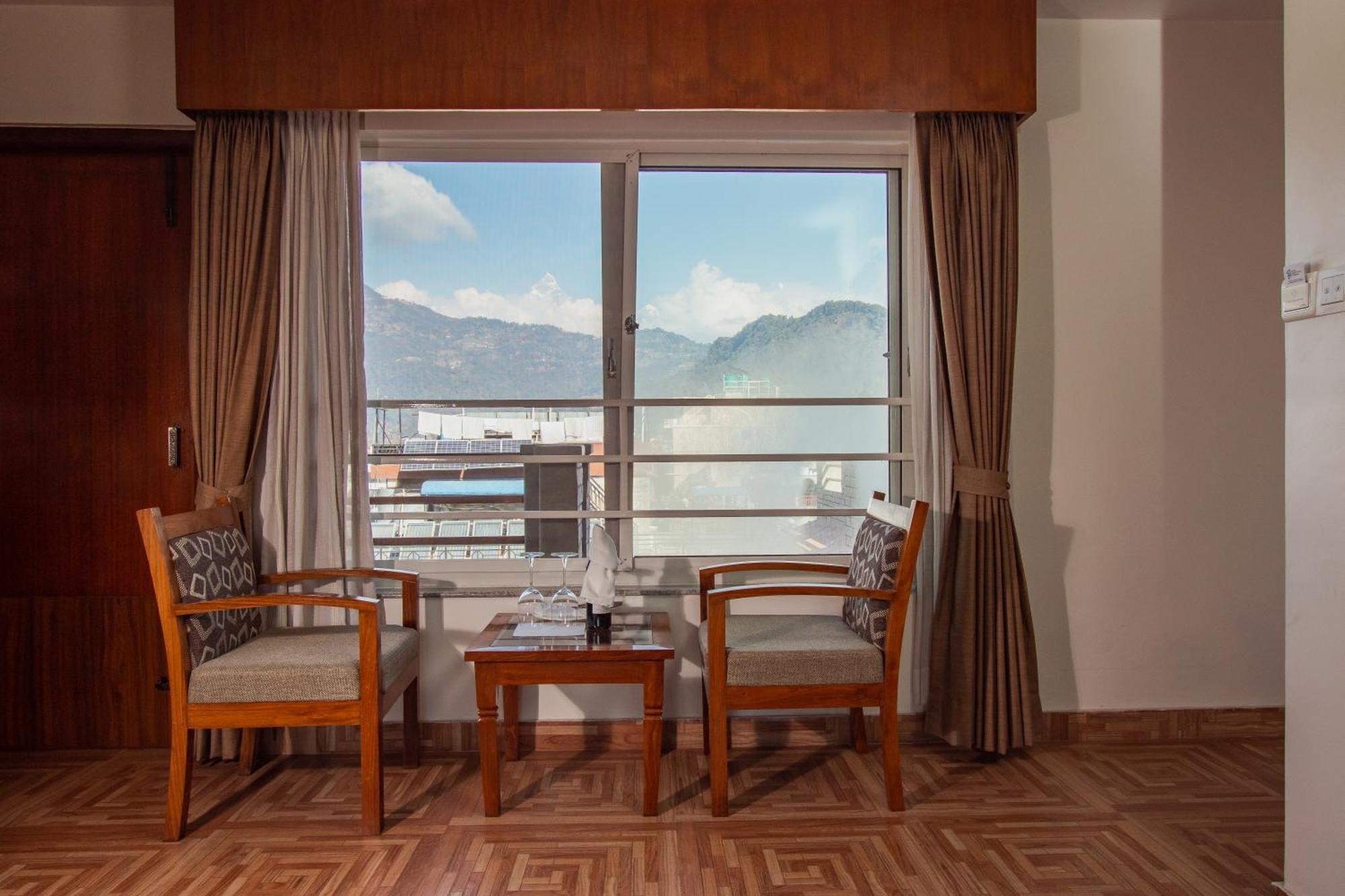 Mount View Pokhara Hotel Ngoại thất bức ảnh