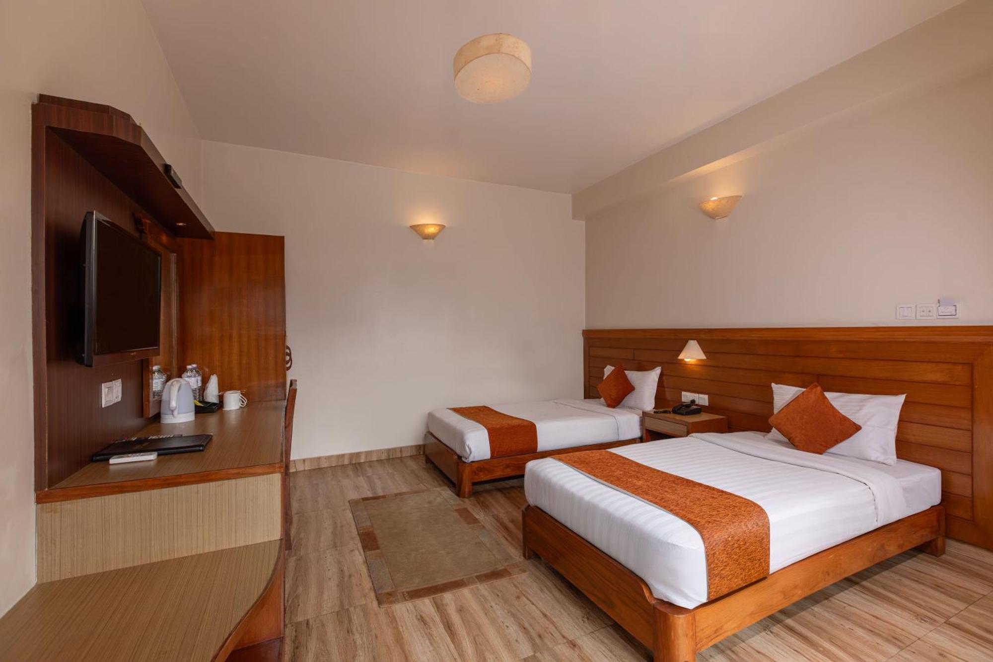 Mount View Pokhara Hotel Ngoại thất bức ảnh