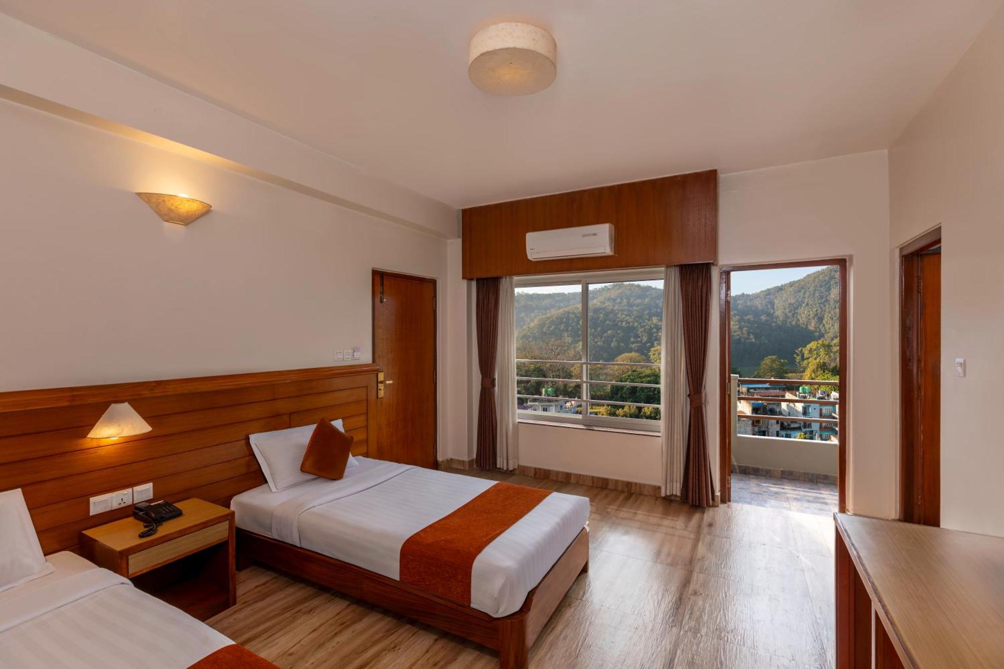 Mount View Pokhara Hotel Ngoại thất bức ảnh
