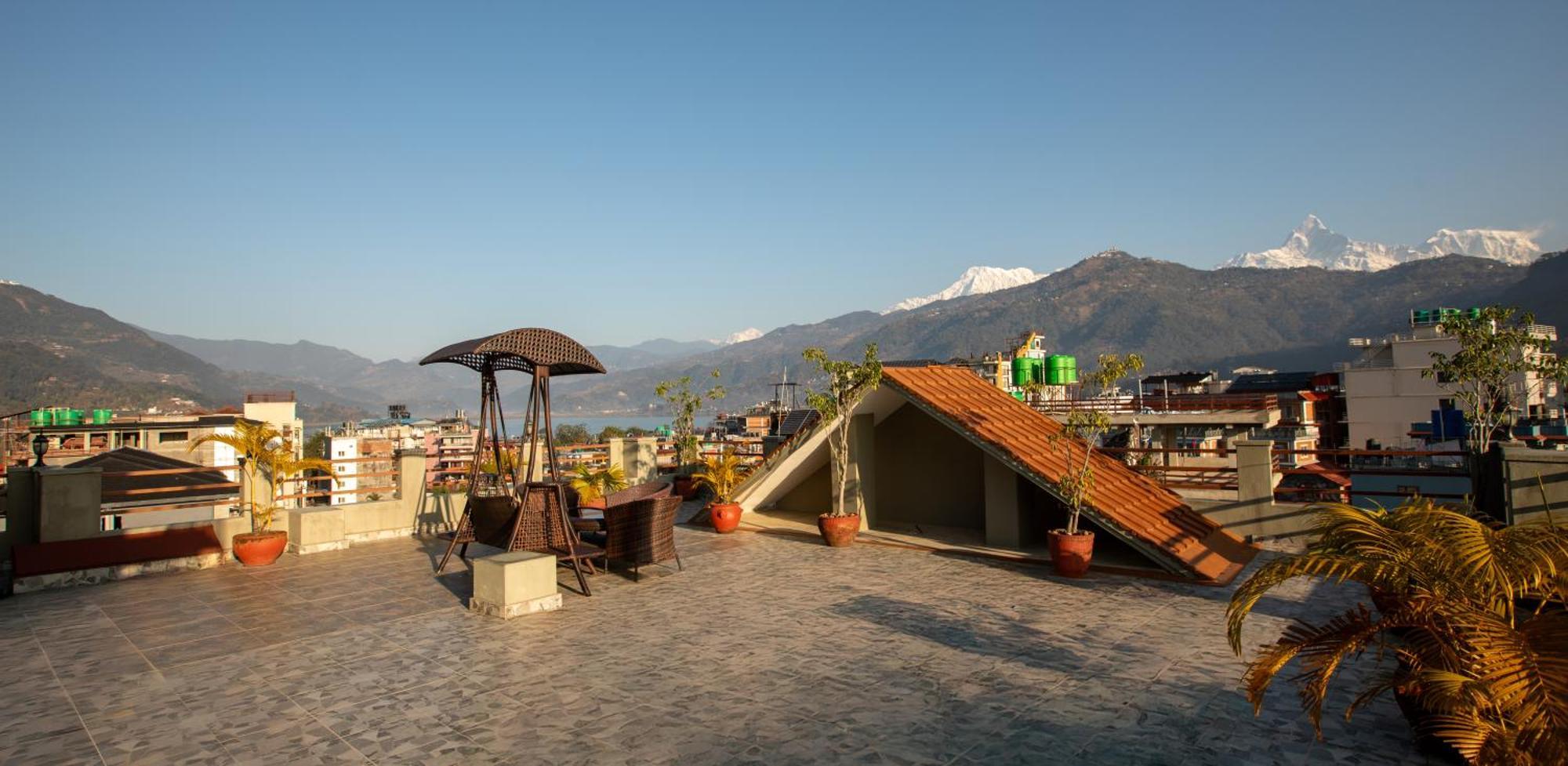 Mount View Pokhara Hotel Ngoại thất bức ảnh