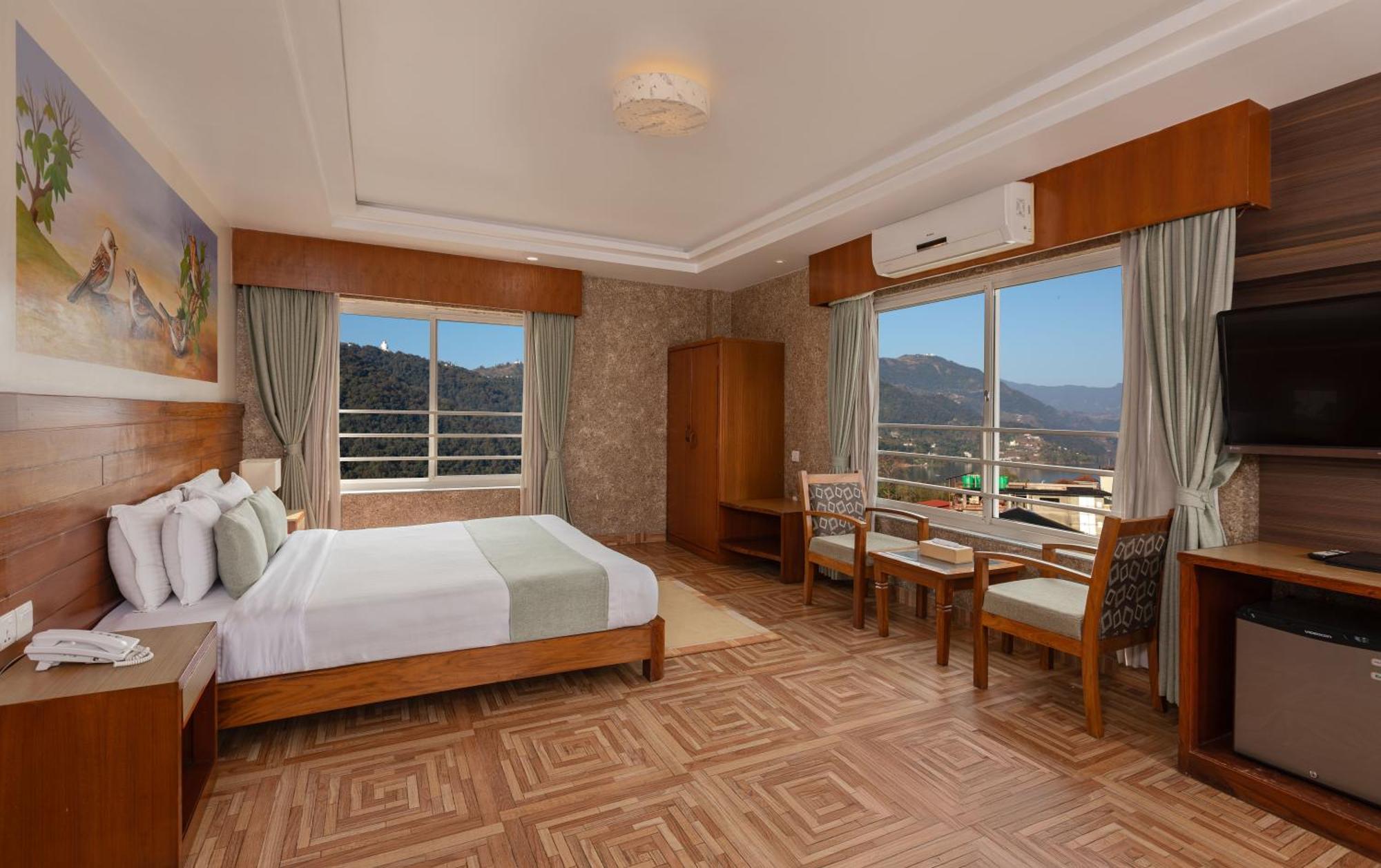 Mount View Pokhara Hotel Ngoại thất bức ảnh